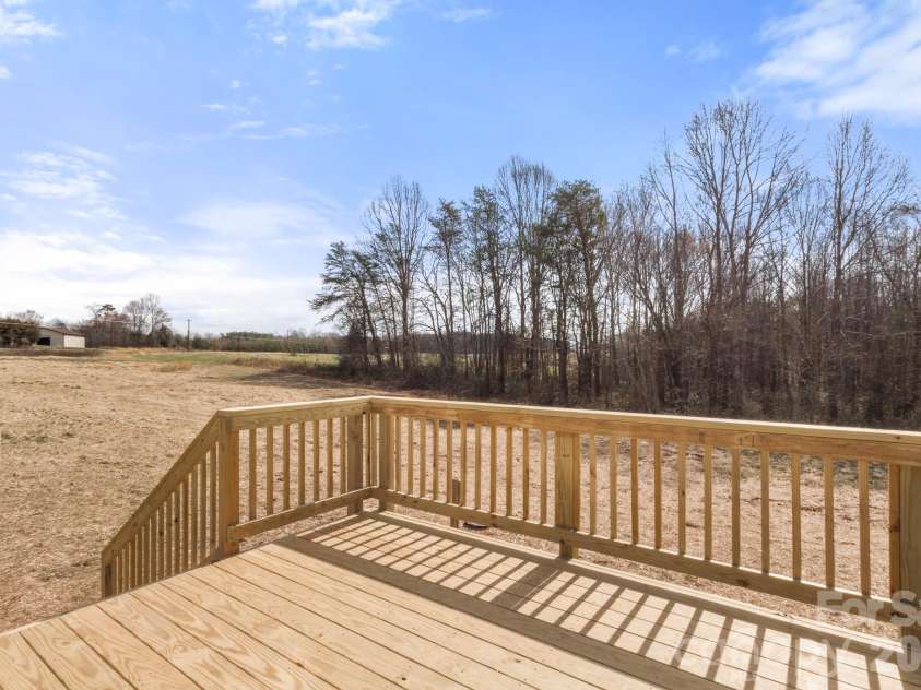 115 Indian Wells Court, Harmony, NC 28634.  MLS# CAR4354338, YatesRealty ID 27799. 