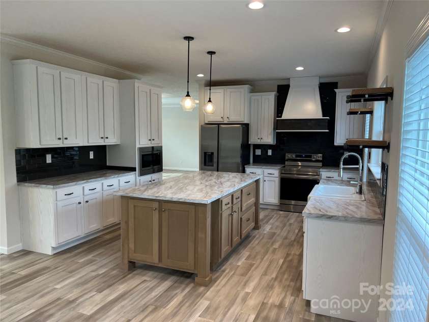 568 Drumstand Road, Stony Point, NC 28678.  MLS# CAR4201819, YatesRealty ID 278. Kitchen