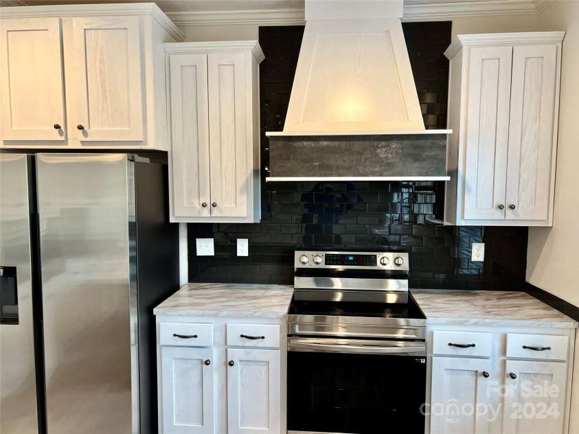 568 Drumstand Road, Stony Point, NC 28678.  MLS# CAR4201819, YatesRealty ID 278. Kitchen