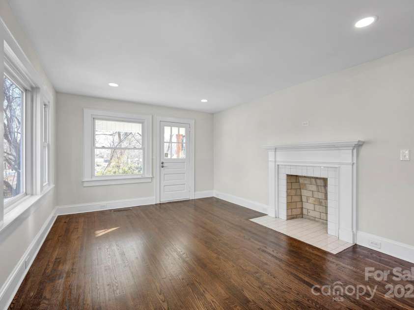 400 27th Street, Kannapolis, NC 28083.  MLS# CAR4215920, YatesRealty ID 2780. Decorative Fireplace in Living Room