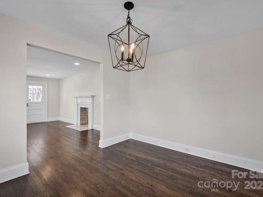 400 27th Street, Kannapolis, NC 28083.  MLS# CAR4215920, YatesRealty ID 2780. Dining Room