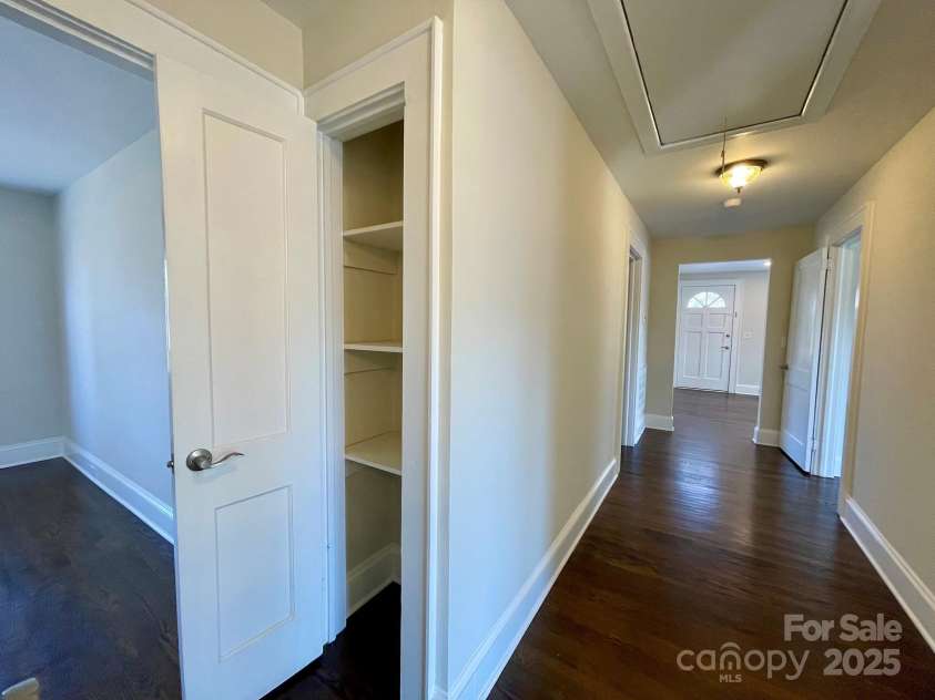 400 27th Street, Kannapolis, NC 28083.  MLS# CAR4215920, YatesRealty ID 2780. Linen Closet