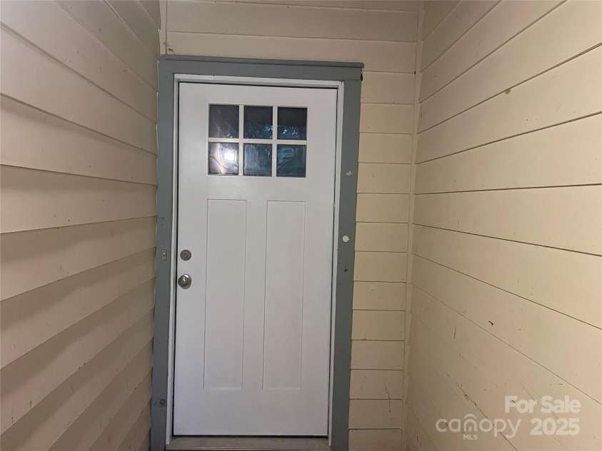 8123 Tremaine Court, Charlotte, NC 28227.  MLS# CAR4314541, YatesRealty ID 2780. 