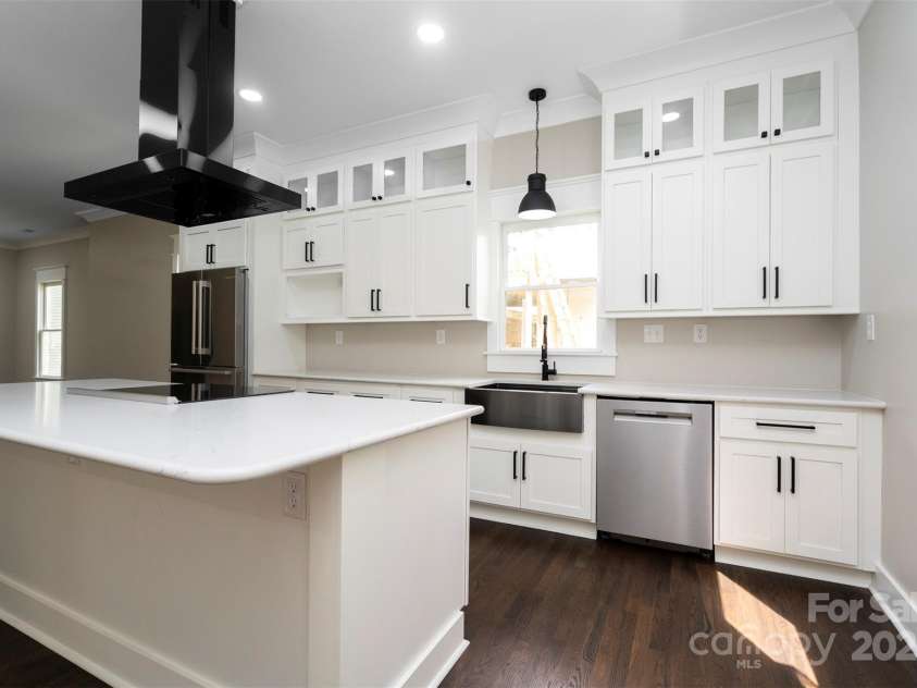 420 Bank Street, Salisbury, NC 28144.  MLS# CAR4283638, YatesRealty ID 27800. 