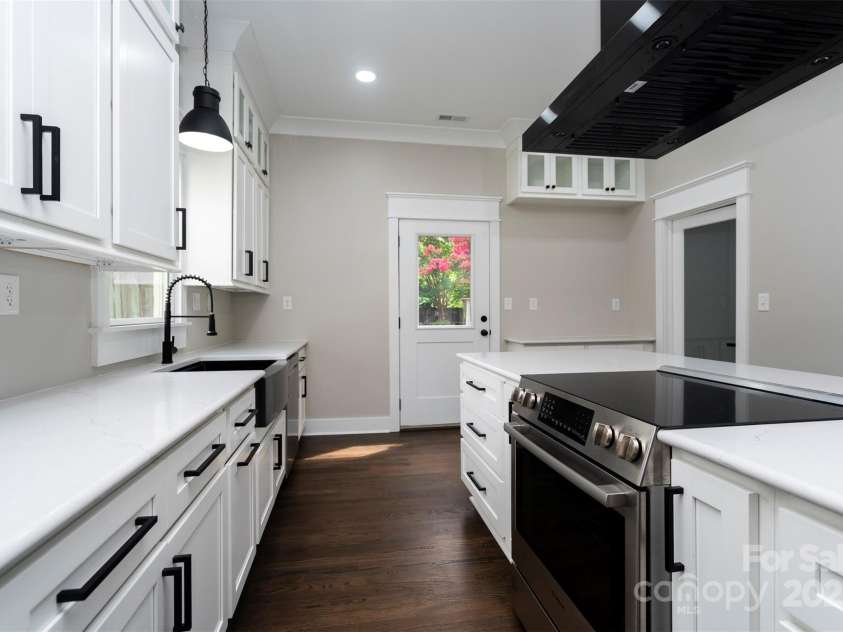 420 Bank Street, Salisbury, NC 28144.  MLS# CAR4283638, YatesRealty ID 27800. 