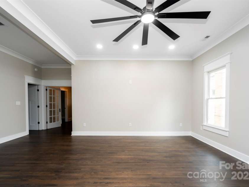 420 Bank Street, Salisbury, NC 28144.  MLS# CAR4283638, YatesRealty ID 27800. 