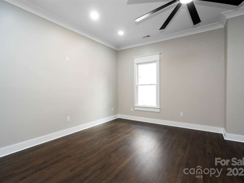 420 Bank Street, Salisbury, NC 28144.  MLS# CAR4283638, YatesRealty ID 27800. 