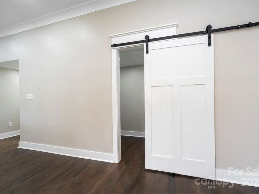 420 Bank Street, Salisbury, NC 28144.  MLS# CAR4283638, YatesRealty ID 27800. 