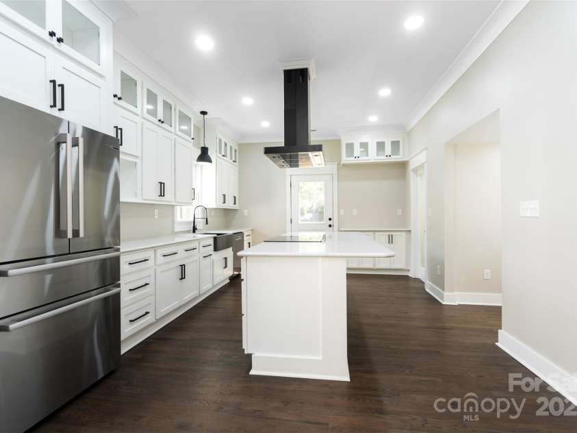 420 Bank Street, Salisbury, NC 28144.  MLS# CAR4283638, YatesRealty ID 27800. 