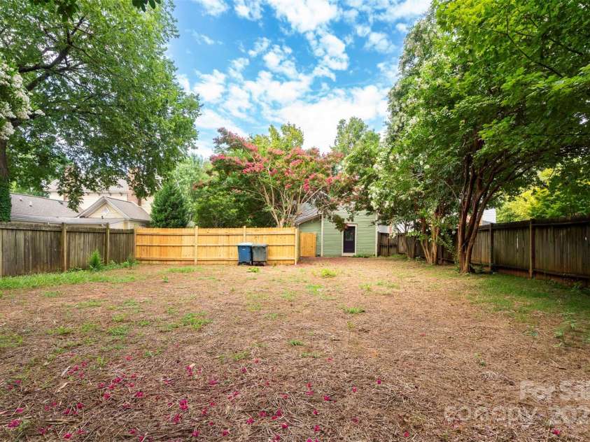 420 Bank Street, Salisbury, NC 28144.  MLS# CAR4283638, YatesRealty ID 27800. 