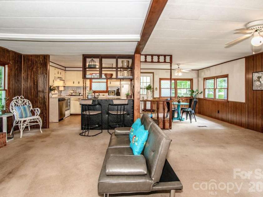 431 Cooper Farm Road, Statesville, NC 28625.  MLS# CAR4374089, YatesRealty ID 27801. 