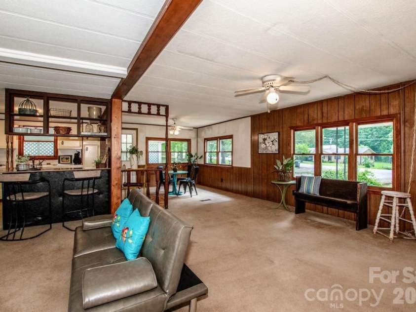 431 Cooper Farm Road, Statesville, NC 28625.  MLS# CAR4374089, YatesRealty ID 27801. 