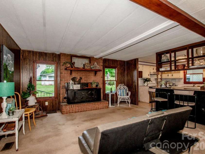 431 Cooper Farm Road, Statesville, NC 28625.  MLS# CAR4374089, YatesRealty ID 27801. 