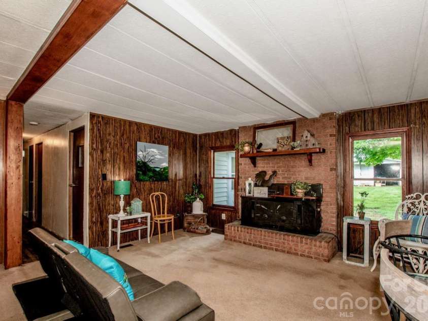 431 Cooper Farm Road, Statesville, NC 28625.  MLS# CAR4374089, YatesRealty ID 27801. 