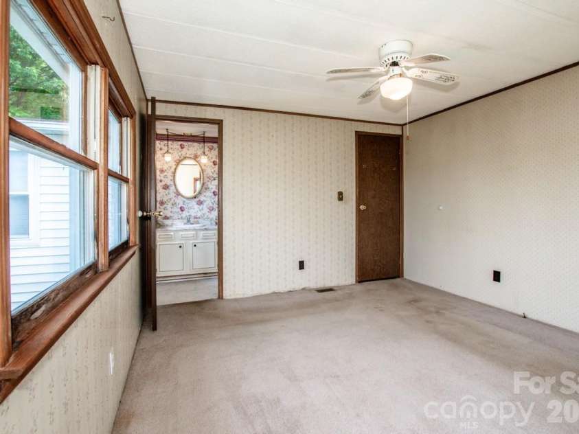431 Cooper Farm Road, Statesville, NC 28625.  MLS# CAR4374089, YatesRealty ID 27801. Master