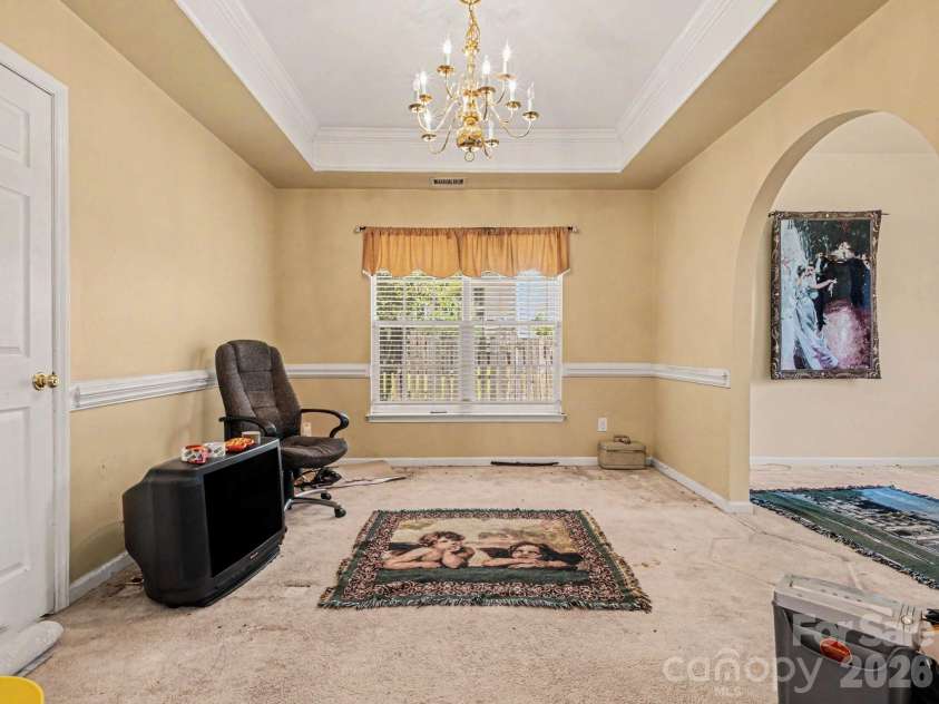 8800 Cavonnier Lane, Charlotte, NC 28216.  MLS# CAR4380051, YatesRealty ID 27802. 