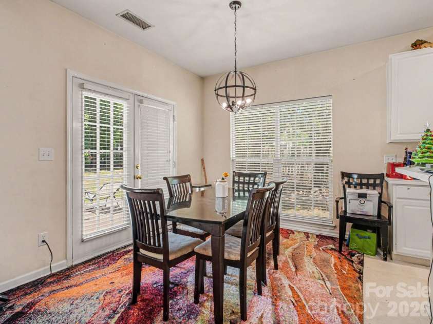 8800 Cavonnier Lane, Charlotte, NC 28216.  MLS# CAR4380051, YatesRealty ID 27802. 