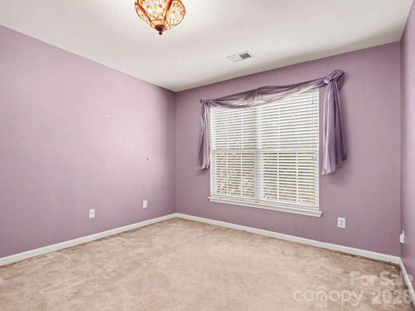 8800 Cavonnier Lane, Charlotte, NC 28216.  MLS# CAR4380051, YatesRealty ID 27802. 