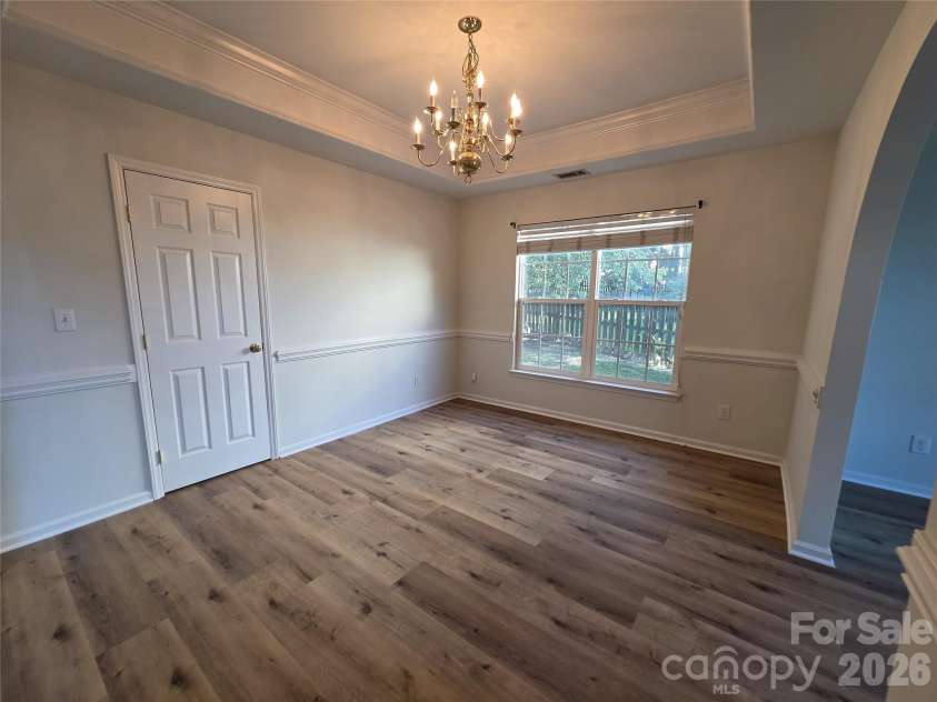 8800 Cavonnier Lane, Charlotte, NC 28216.  MLS# CAR4417973, YatesRealty ID 27802. 