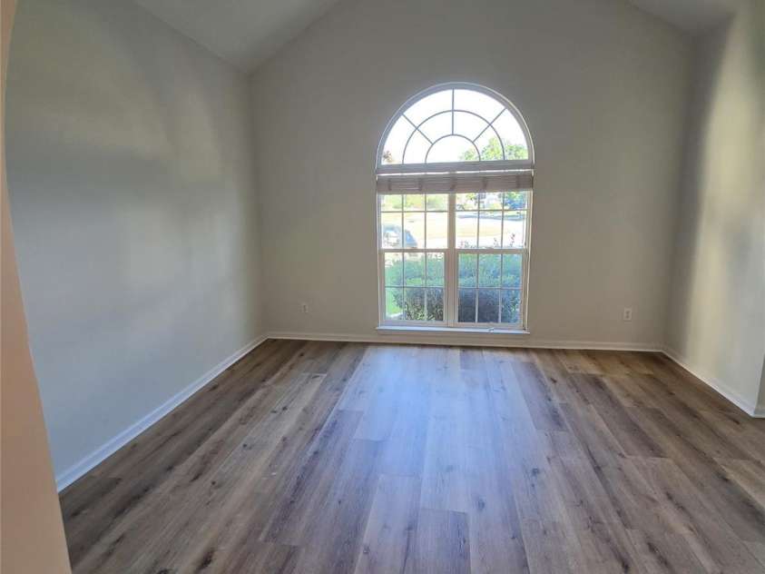 8800 Cavonnier Lane, Charlotte, NC 28216.  MLS# CAR4417973, YatesRealty ID 27802. 