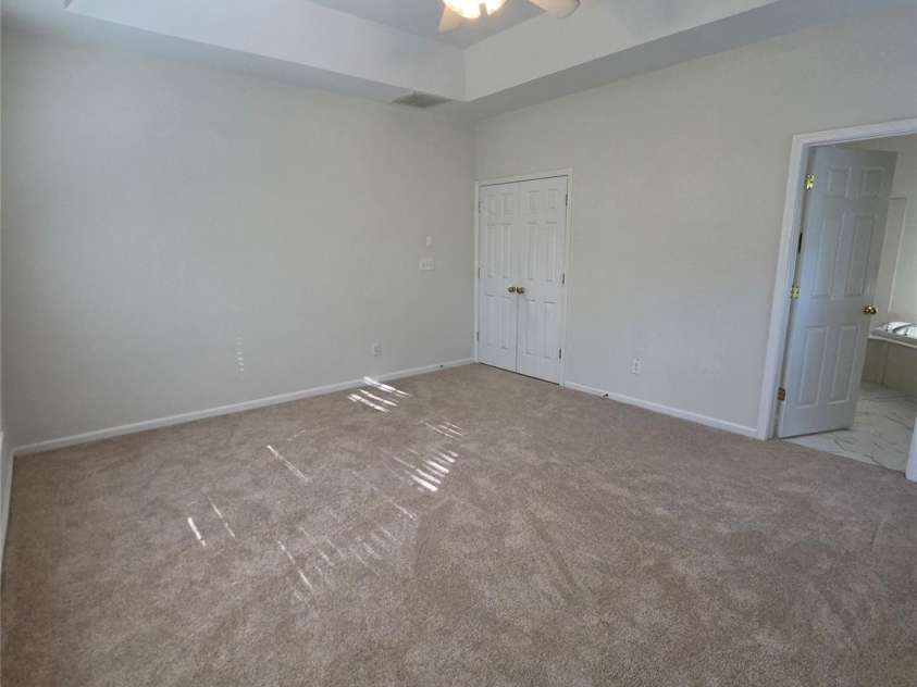 8800 Cavonnier Lane, Charlotte, NC 28216.  MLS# CAR4417973, YatesRealty ID 27802. 