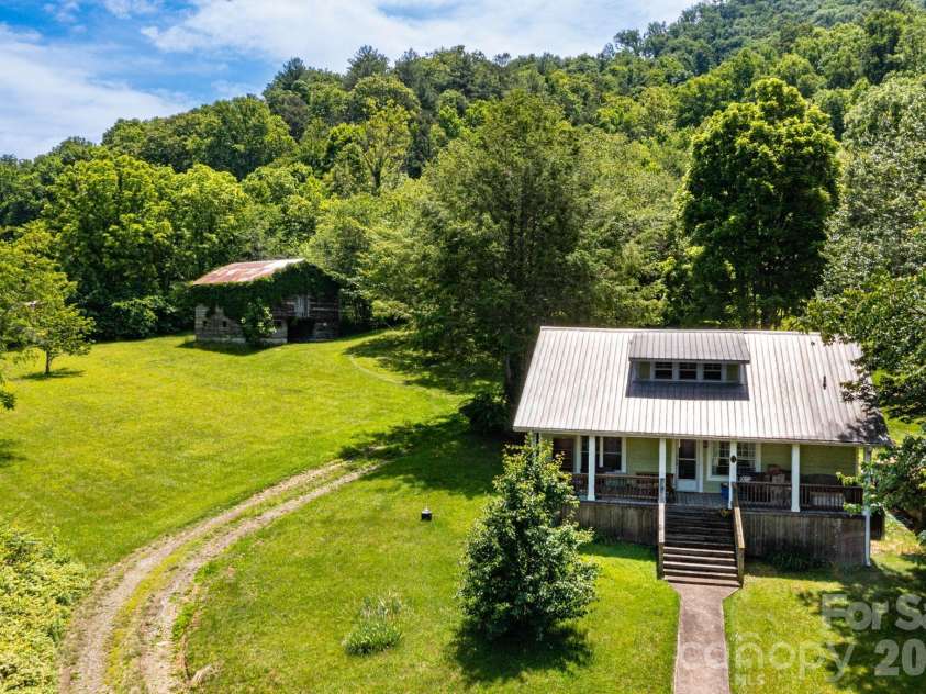 329 Fork Road, Barnardsville, NC 28709.  MLS# CAR4377816, YatesRealty ID 27803. 