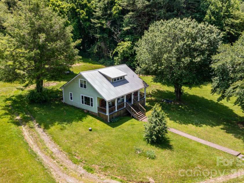 329 Fork Road, Barnardsville, NC 28709.  MLS# CAR4377816, YatesRealty ID 27803. 