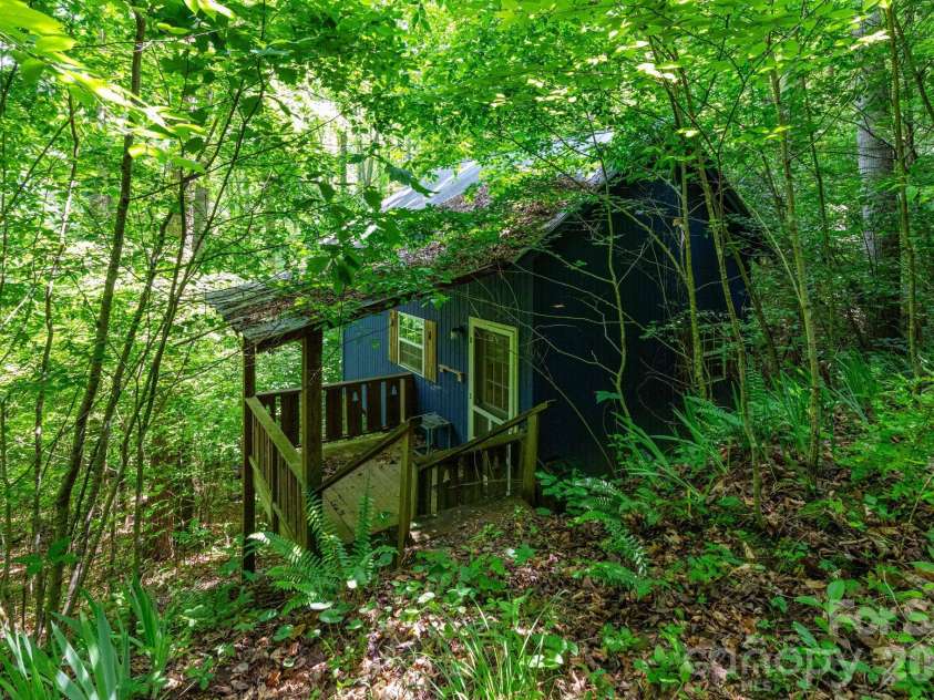 329 Fork Road, Barnardsville, NC 28709.  MLS# CAR4377816, YatesRealty ID 27803. 