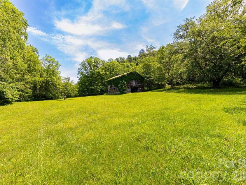 329 Fork Road, Barnardsville, NC 28709.  MLS# CAR4377816, YatesRealty ID 27803. 