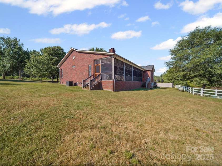 182 Meek Road, Gastonia, NC 28056.  MLS# CAR4284917, YatesRealty ID 27804. 
