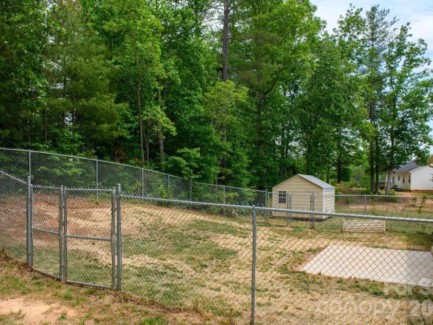 2119 South Road, Morganton, NC 28655.  MLS# CAR4385767, YatesRealty ID 27806. 