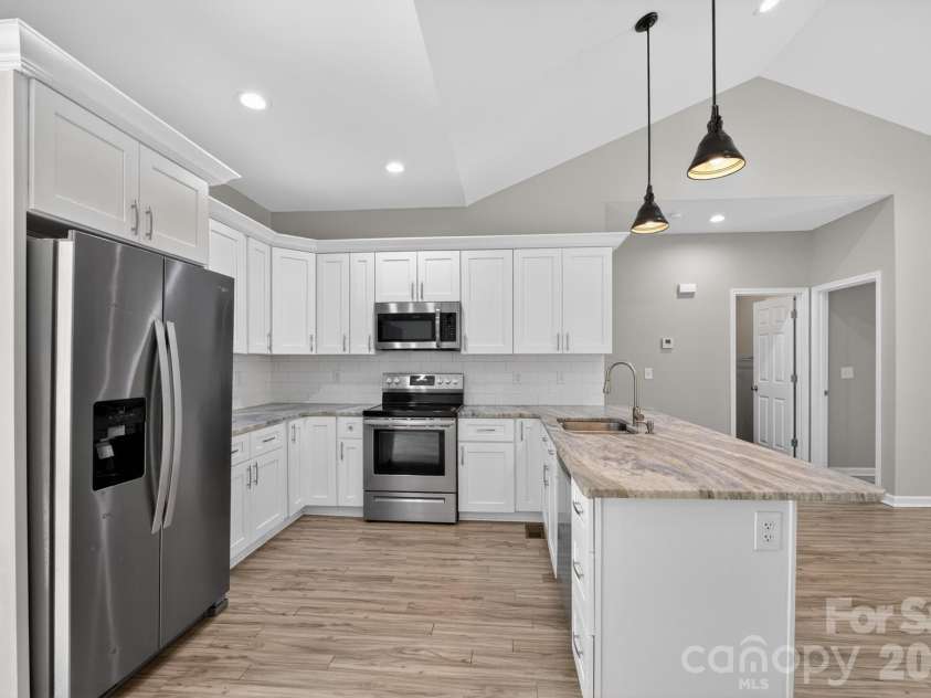 2119 South Road, Morganton, NC 28655.  MLS# CAR4385767, YatesRealty ID 27806. 