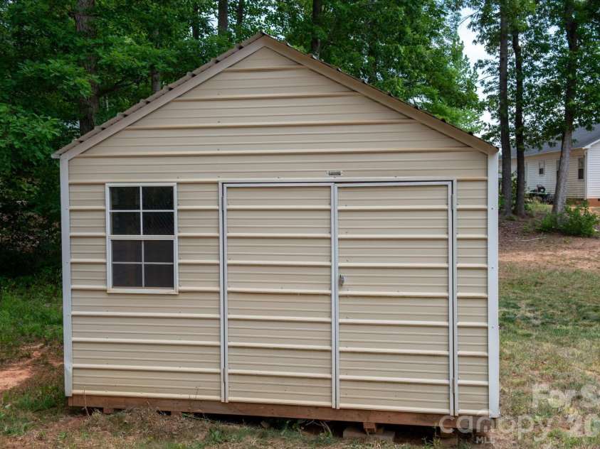 2119 South Road, Morganton, NC 28655.  MLS# CAR4385767, YatesRealty ID 27806. 