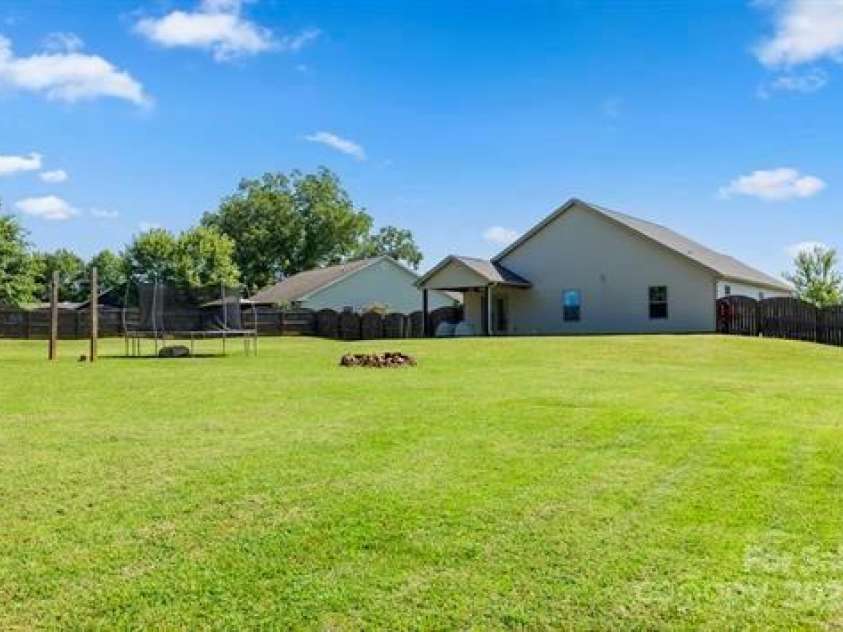 216 Sweetgrass Drive, Chesnee, SC 29323.  MLS# CAR4285130, YatesRealty ID 27807. 