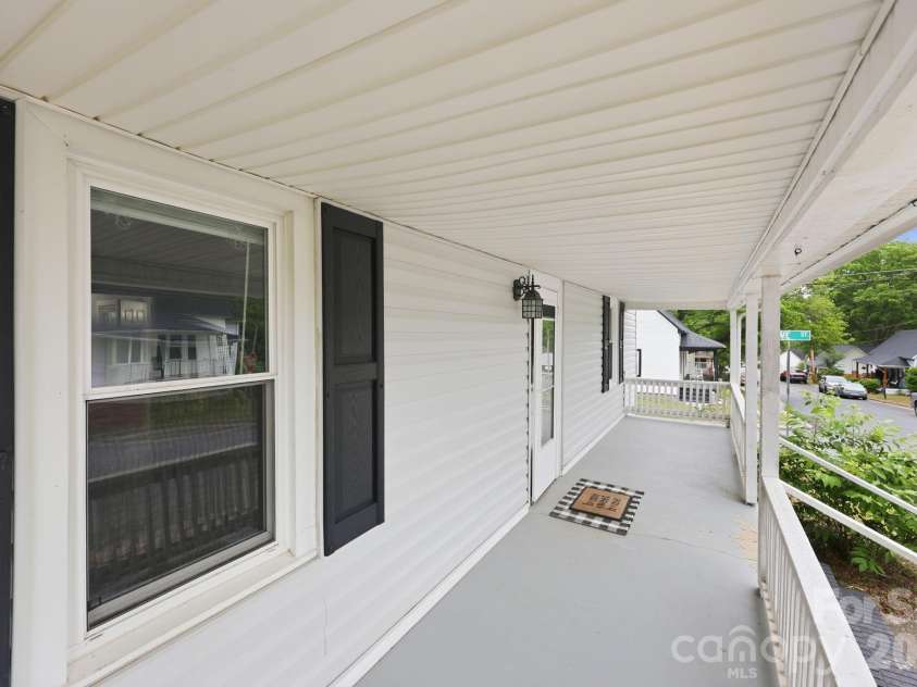 904 Mill Street, Albemarle, NC 28001.  MLS# CAR4386071, YatesRealty ID 27807. 