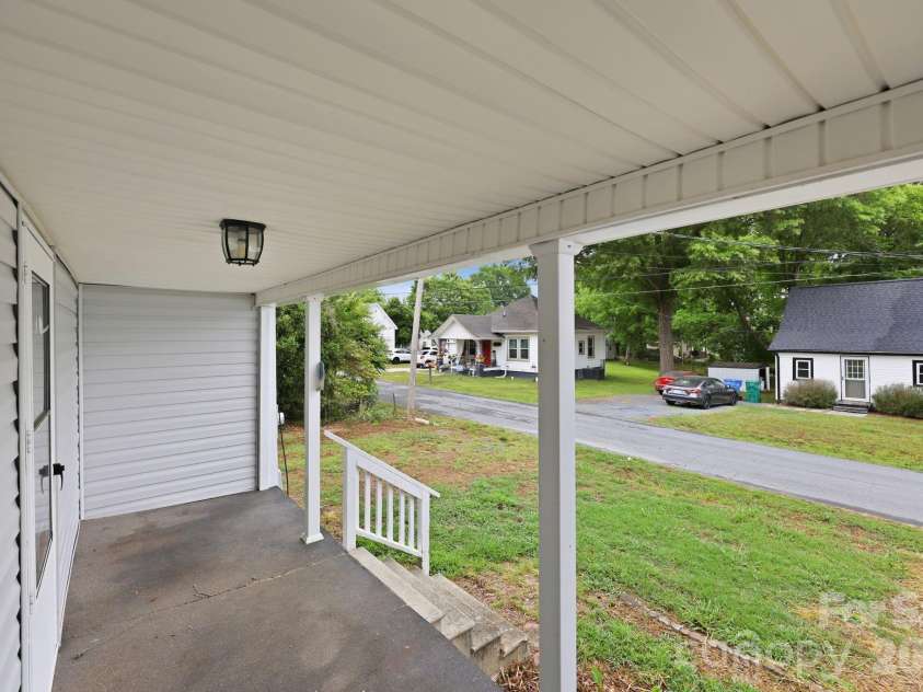 904 Mill Street, Albemarle, NC 28001.  MLS# CAR4386071, YatesRealty ID 27807. 