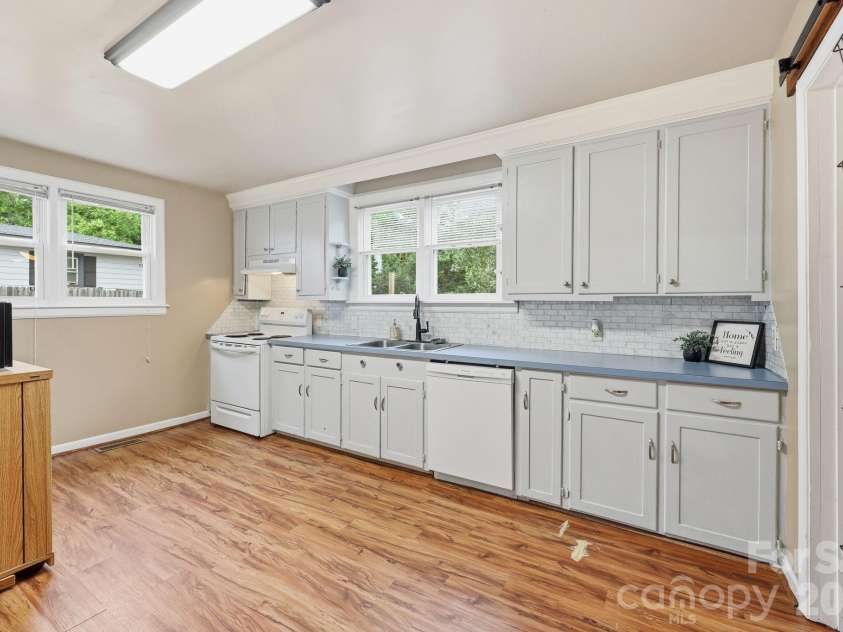 904 Mill Street, Albemarle, NC 28001.  MLS# CAR4386071, YatesRealty ID 27807. 