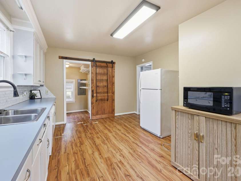 904 Mill Street, Albemarle, NC 28001.  MLS# CAR4386071, YatesRealty ID 27807. 