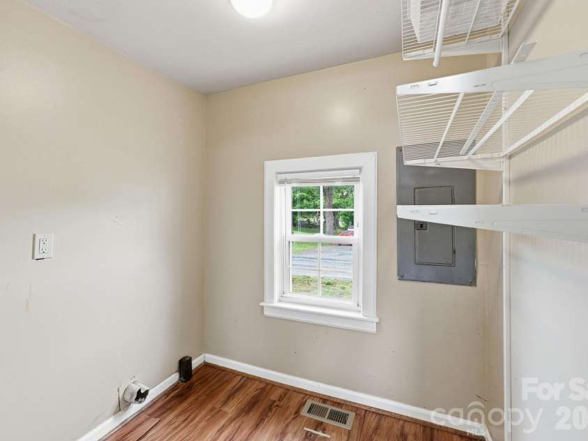 904 Mill Street, Albemarle, NC 28001.  MLS# CAR4386071, YatesRealty ID 27807. 