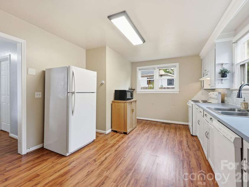 904 Mill Street, Albemarle, NC 28001.  MLS# CAR4386071, YatesRealty ID 27807. 