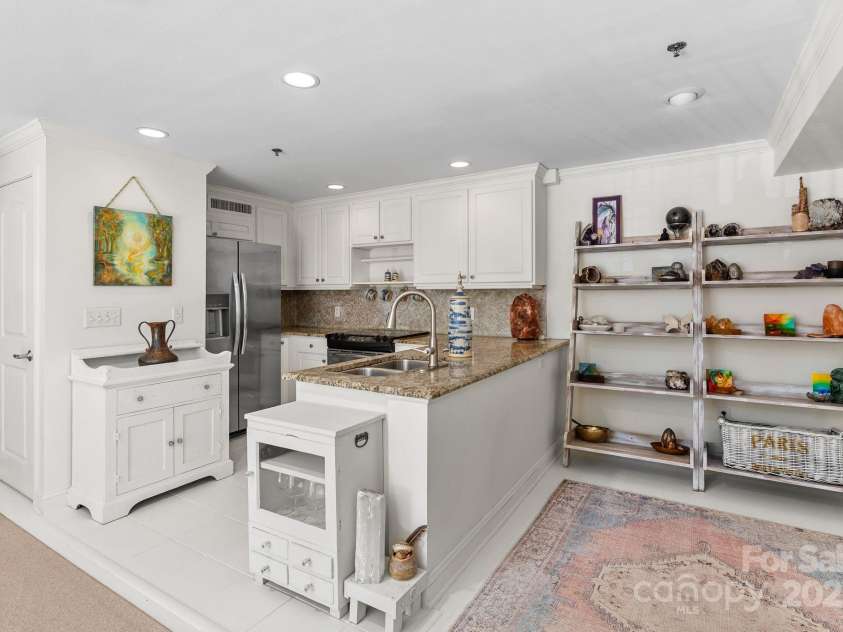 429 Bowling Park Road, Asheville, NC 28803.  MLS# CAR4314459, YatesRealty ID 2781. 