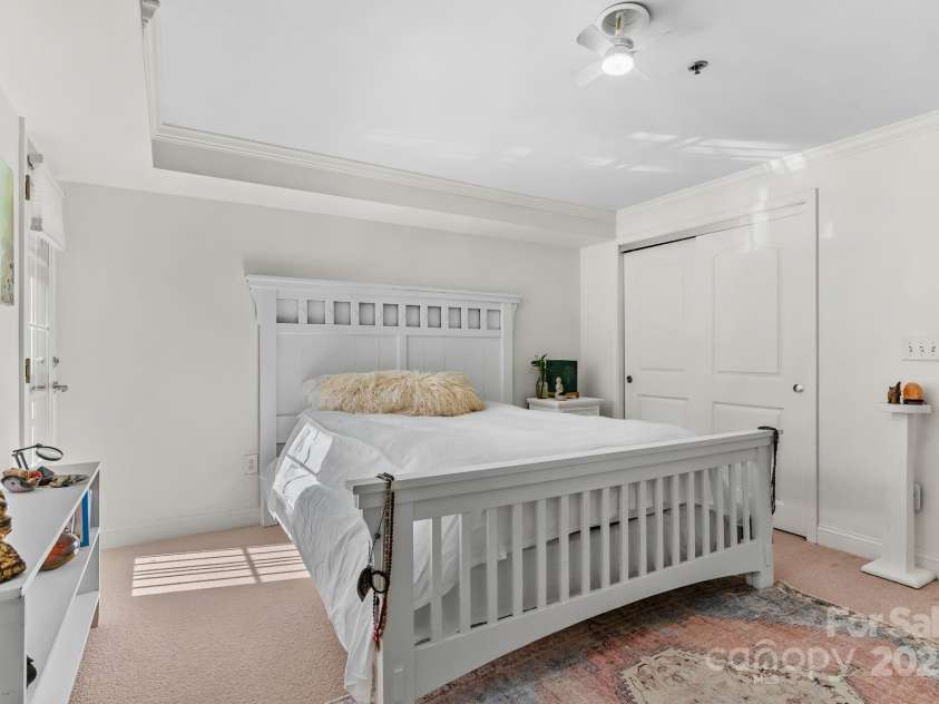 429 Bowling Park Road, Asheville, NC 28803.  MLS# CAR4314459, YatesRealty ID 2781. 