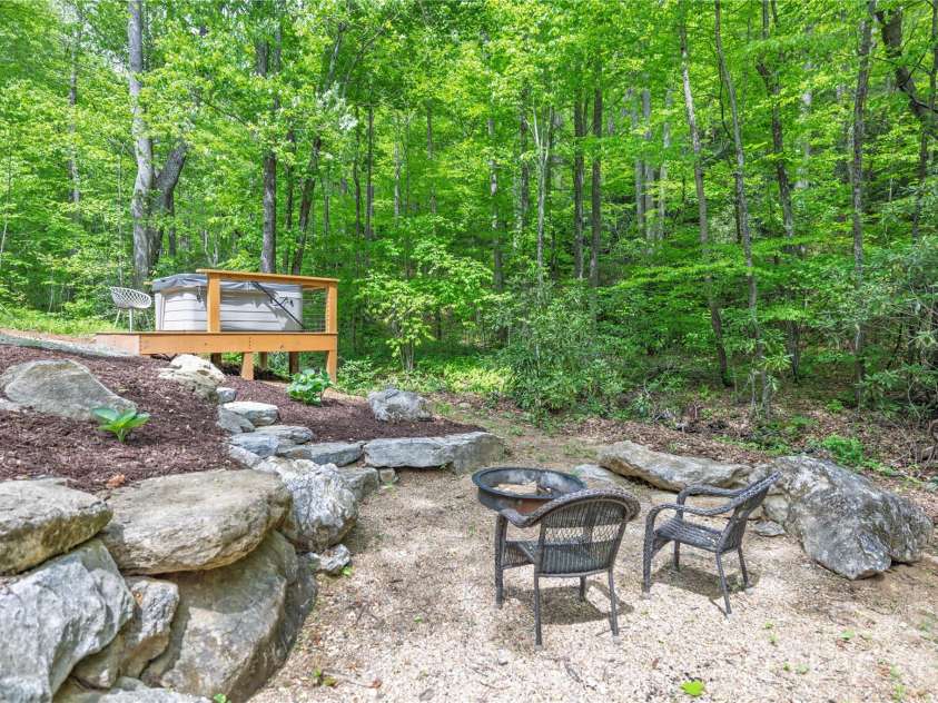 808 Mountain Cove Road, Hendersonville, NC 28792.  MLS# CAR4384328, YatesRealty ID 2781. 