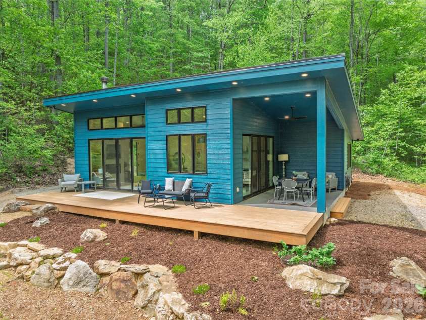 808 Mountain Cove Road, Hendersonville, NC 28792.  MLS# CAR4384328, YatesRealty ID 2781. 