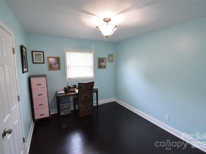 902 Carmel Drive, Gastonia, NC 28056.  MLS# CAR4171625, YatesRealty ID 2781. 