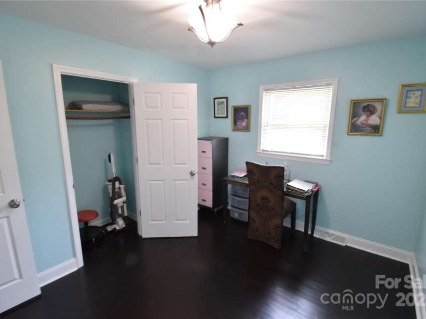 902 Carmel Drive, Gastonia, NC 28056.  MLS# CAR4171625, YatesRealty ID 2781. 