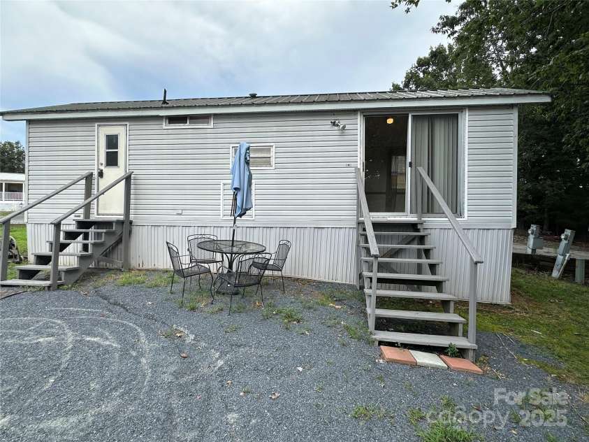 109 Hummingbird Circle, New London, NC 28127.  MLS# CAR4282054, YatesRealty ID 27810. 