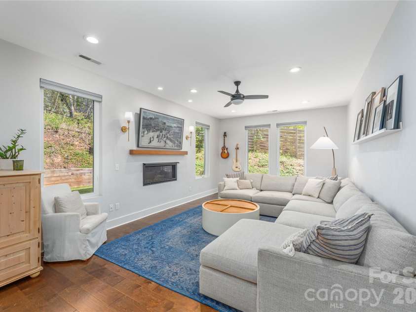206 Torch Light Way, Asheville, NC 28806.  MLS# CAR4373373, YatesRealty ID 27810. 