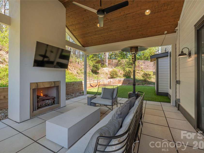 206 Torch Light Way, Asheville, NC 28806.  MLS# CAR4373373, YatesRealty ID 27810. 