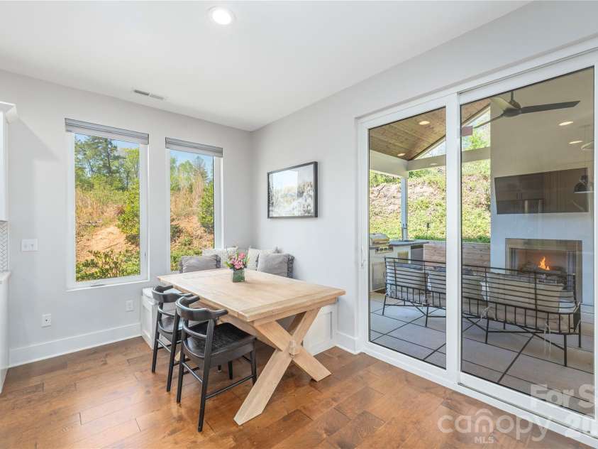 206 Torch Light Way, Asheville, NC 28806.  MLS# CAR4373373, YatesRealty ID 27810. 
